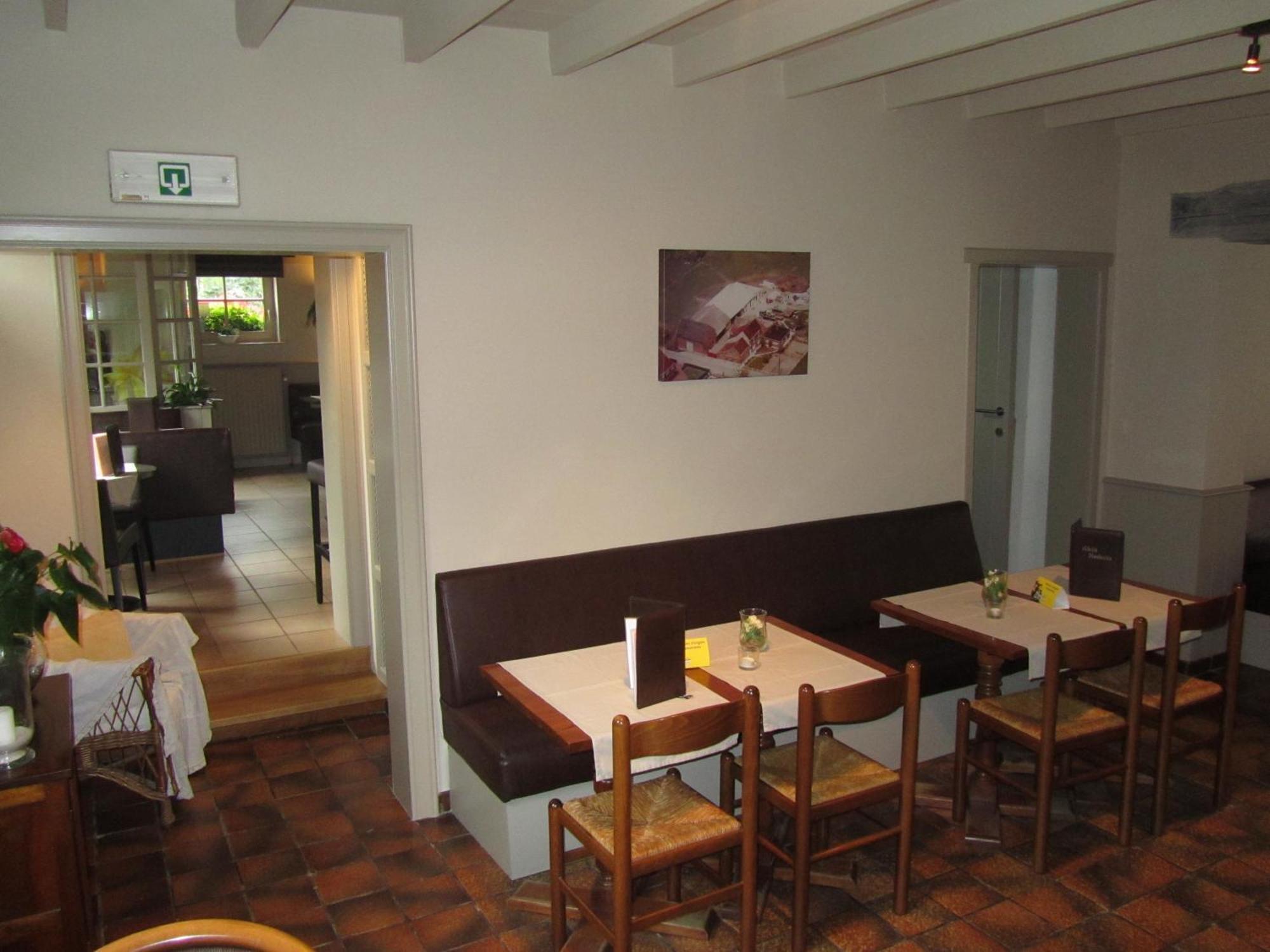 Hotel Klein Nederlo Vlezenbeek Екстериор снимка