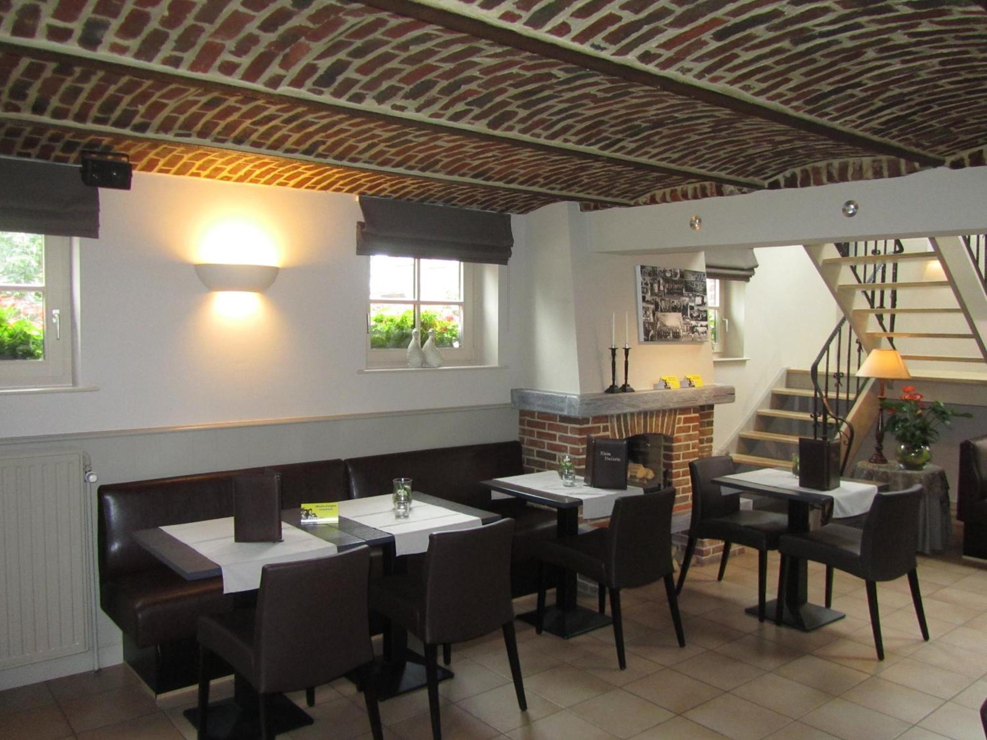 Hotel Klein Nederlo Vlezenbeek Екстериор снимка