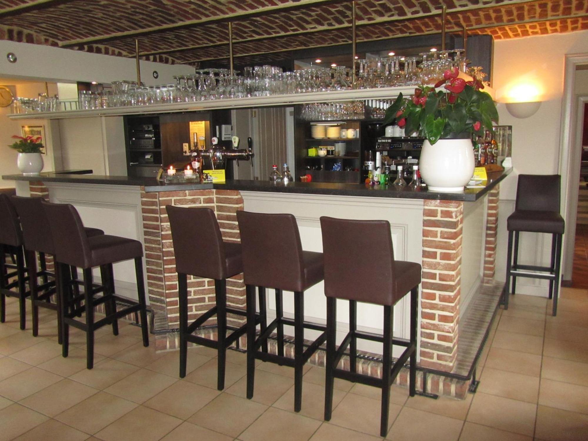 Hotel Klein Nederlo Vlezenbeek Екстериор снимка